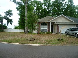 Newer, Spacious 4 Bedroom Home on Cul-De-Sac in Jacksonville, FL