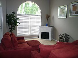 Newer, Spacious 4 Bedroom Home on Cul-De-Sac in Jacksonville, FL (Photo 3 of 5)