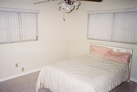 Cute 2 Bedroom Waterfront Home - Short Canal to Lake Henderson in Inverness, FL (Photo 5 of 12)