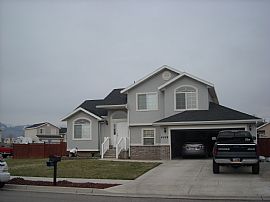 Beautiful 3 BR, 2.5 BA Home has been Well-Kept and Updated in Roy, UT
