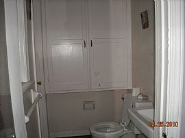 Nice 3 Bedroom Home with Partially Finished Basement in Louisville, KY (Photo 4 of 4)