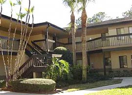Spacious  2 Bedroom Condo with Screened in Porch in Clearwater, FL (Photo 4 of 4)