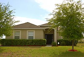 Attractive 3 Bedroom Home with Brand New Carpet! in Apopka, FL