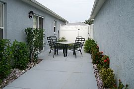 Cute 2 Bedroom Courtyard Villa Home Across From Lopez Course in The Villages, FL (Photo 4 of 4)