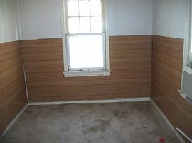 Rent to Own This 1 Bedroom Home For Only $600 Down - #230 in Des Moines, IA (Photo 4 of 5)