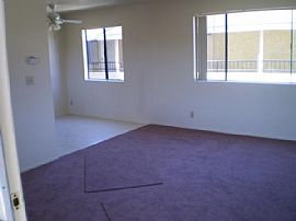 Cozy 3 Bedroom Apartment - One Month Free! with Pool and Spa in Hawthorne, CA (Photo 3 of 10)