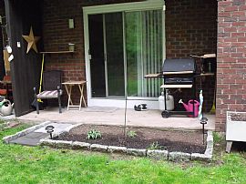 Exquisite 1 Bedroom Ranch Condo in Great Location in Vernon Rockville, CT (Photo 5 of 7)