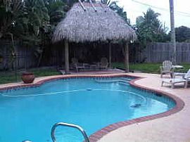 Spacious 2 Bedroom Pool Home with Garage in Boca Raton, FL (Photo 10 of 10)