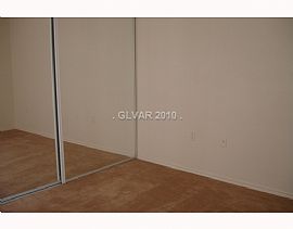 Excellent 2 Bedroom Condo - Like Brand New!  in Las Vegas, NV (Photo 6 of 9)