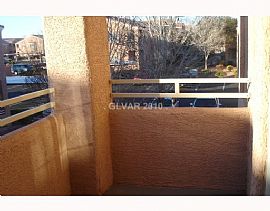 Excellent 2 Bedroom Condo - Like Brand New!  in Las Vegas, NV (Photo 7 of 9)