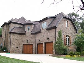 Beautiful 4 Bedroom Home in The Sanctuary at Lake Wylie! in Charlotte, NC (Photo 2 of 9)