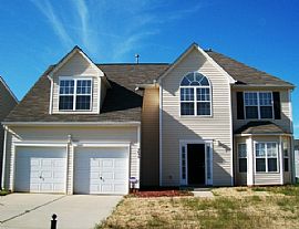 Very Large 4 Bedroom Home in Linda Vista Neighborhood! in Charlotte, NC