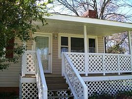 Cute 3 Bedroom Cottage Home with Amazing Front Porch in Charlotte, NC (Photo 2 of 7)