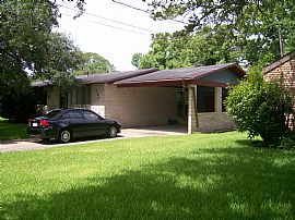 Wonderful, Furnished 3 Bedroom Brick Home - Near School in New Iberia, LA