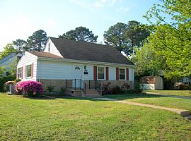 New, Renovated 3 Bedroom Home with Den  in Norfolk, VA