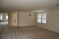 Big Beautiful 5 Bedroom Home with Amazing Sitting Area in Fort Worth, TX (Photo 3 of 12)