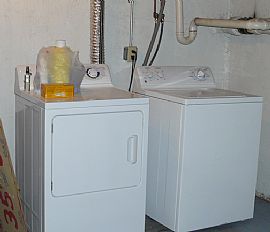 Quaint 5 Room, 2 Bedroom Cottage - Great alternative to Condo in Riverside, RI (Photo 10 of 10)