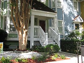 Exquisite 3 Bedroom Uptown Townhouse with Lots of Charm in Charlotte, NC