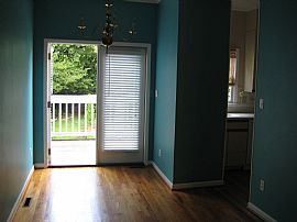 Exquisite 3 Bedroom Uptown Townhouse with Lots of Charm in Charlotte, NC (Photo 4 of 7)