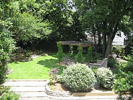 Exquisite 3 Bedroom Uptown Townhouse with Lots of Charm in Charlotte, NC (Photo 5 of 7)