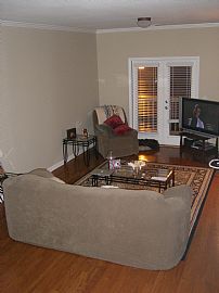 Beautiful 2 Bedroom Townhouse in Great Location  in Atlanta, GA (Photo 3 of 6)