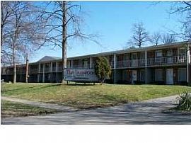1 BR 1BA CONDO close to Iroquois Park in Louisville, KY