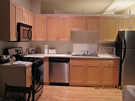 Trendy 1 Bedroom Condo For Great Price in Great Location! in Milwaukee, WI