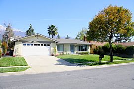 Lovely 3 Bedroom Home with Gourmet Kitchen in Alta Loma in Rancho Cucamonga, CA