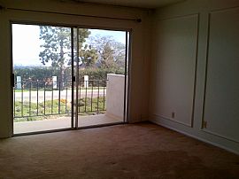 Bright, Spacious 3 Bedroom Home with View in Rolling Hills Estates, CA (Photo 3 of 7)