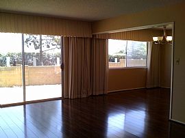 Bright, Spacious 3 Bedroom Home with View in Rolling Hills Estates, CA (Photo 5 of 7)