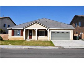 Gorgeous, Spacious 4 Bedroom Home in Eastval  in Mira Loma, CA