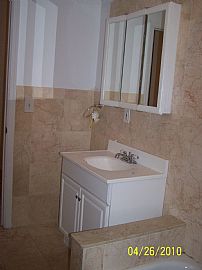 Renovated 3 Bedroom Apartment - Steps From  Hospital in New York, NY (Photo 2 of 5)