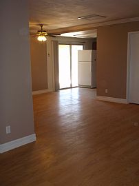 Newly Remodeled 2 Bedroom Home Near The Base in Twentynine Palms, CA (Photo 5 of 5)