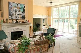 Gorgeous 6 Bedroom Home on 2 Acre Lake Geneva Estate in Lake Geneva, WI (Photo 3 of 6)