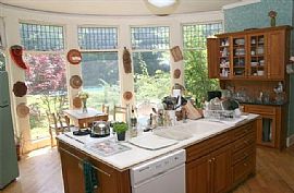 Gorgeous 6 Bedroom Home on 2 Acre Lake Geneva Estate in Lake Geneva, WI (Photo 4 of 6)