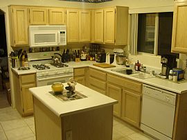 Beautiful 3 Bedroom Home with Newly Tiled Kitchen in Las Vegas, NV (Photo 2 of 6)