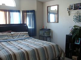 Beautiful 3 Bedroom Home with Newly Tiled Kitchen in Las Vegas, NV (Photo 5 of 6)