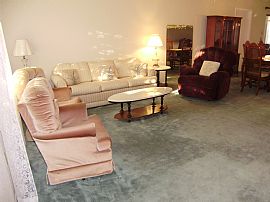 Fantastic 2 Bedroom Home with 2 Car Garage in Venice, FL (Photo 2 of 7)