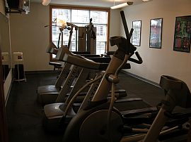 Ideal 2 Bedroom Apartment  Inventory Reduction Sale! in Madison, WI (Photo 5 of 12)