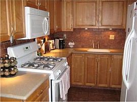 Beautiful 3 Bedroom Home - Move in Ready! in Lake Worth, FL (Photo 3 of 5)