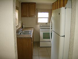 Nice 3 Bedroom Home with Large Yard and Open Patio in Melbourne, FL (Photo 4 of 4)