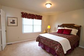 Gorgeous 2 Bedroom Townhome with Special Plus Washer in Brentwood, NC (Photo 4 of 7)