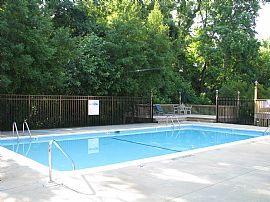 Gorgeous 2 Bedroom Townhome with Special Plus Washer in Brentwood, NC (Photo 6 of 7)