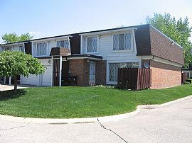 Very Nice 3 Bedroom Condo with 1572 Sq. Ft. and 1.5 Car Garage  in Warren, MI