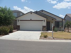 Beautiful 3 Bedroom Former Model Home Open Floor Plan
 in Maricopa, AZ (Photo 2 of 5)