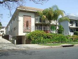 Marvelous 2 Bedroom Townhouse with Gated Entrance in Brentwood, CA