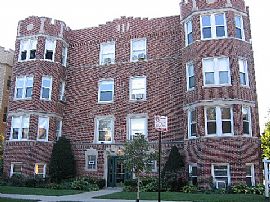 Rehab Condo/2 Lrg Bedrooms/great Condition! in Chicago, IL