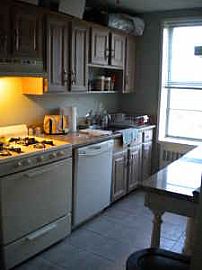 Adorable, Spacious and Long Studio/Flex Apartment with Parking in Stamford, CT