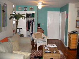 Adorable, Spacious and Long Studio/Flex Apartment with Parking in Stamford, CT (Photo 4 of 4)