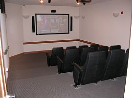 Massive 1 Bedroom Apartment - Available Now!! in Madison, WI (Photo 10 of 10)